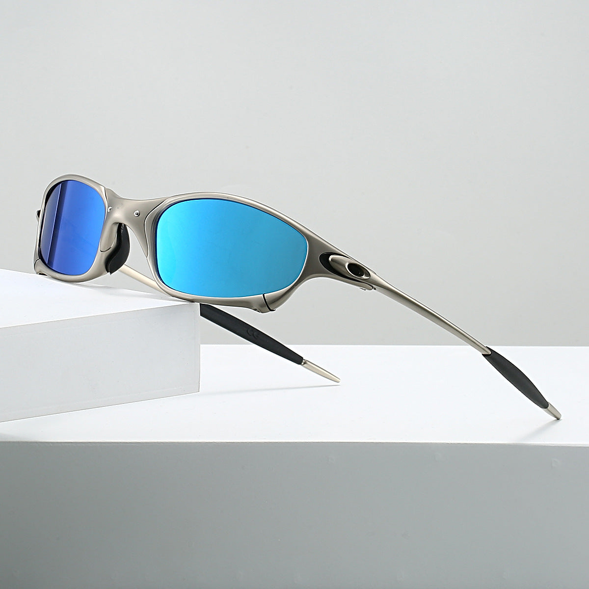 Cyber metallic sunglasses