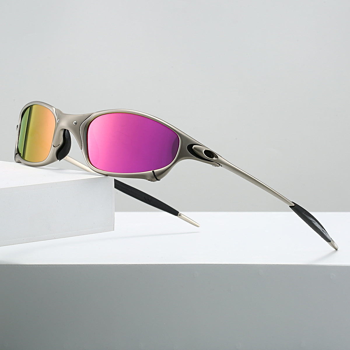 Cyber metallic sunglasses