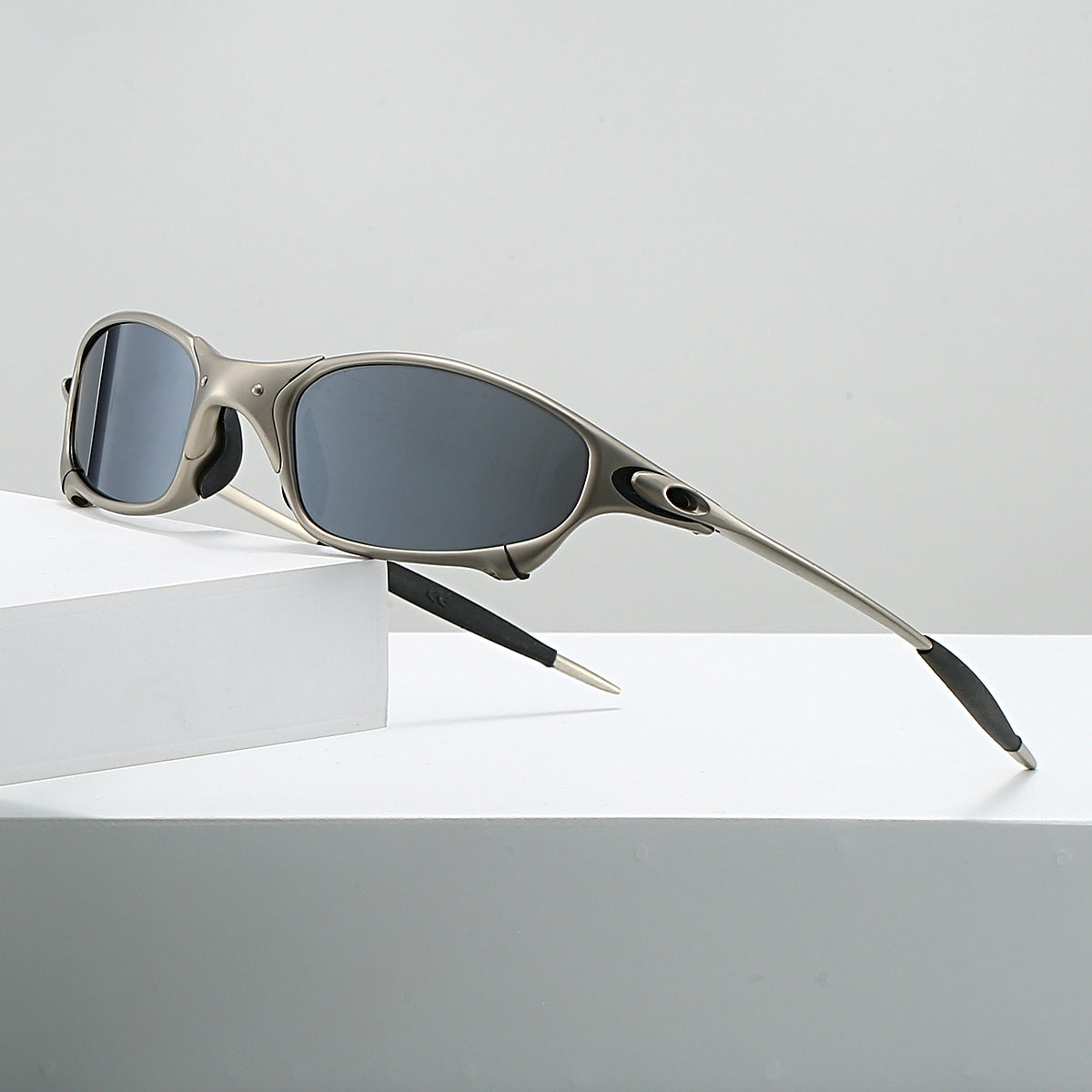 Cyber metallic sunglasses