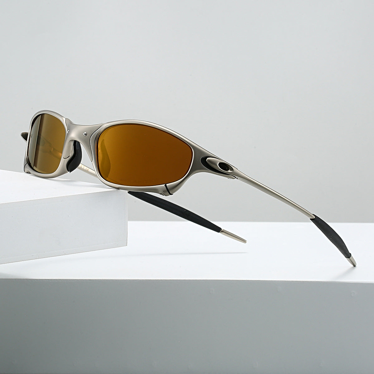 Cyber metallic sunglasses
